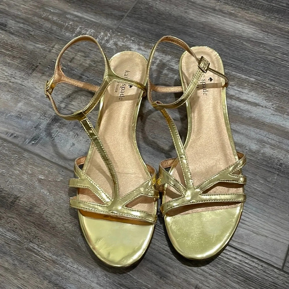 Kate Spade strappy gold low wedge sandals 1.25 inch heel - Picture 1 of 8